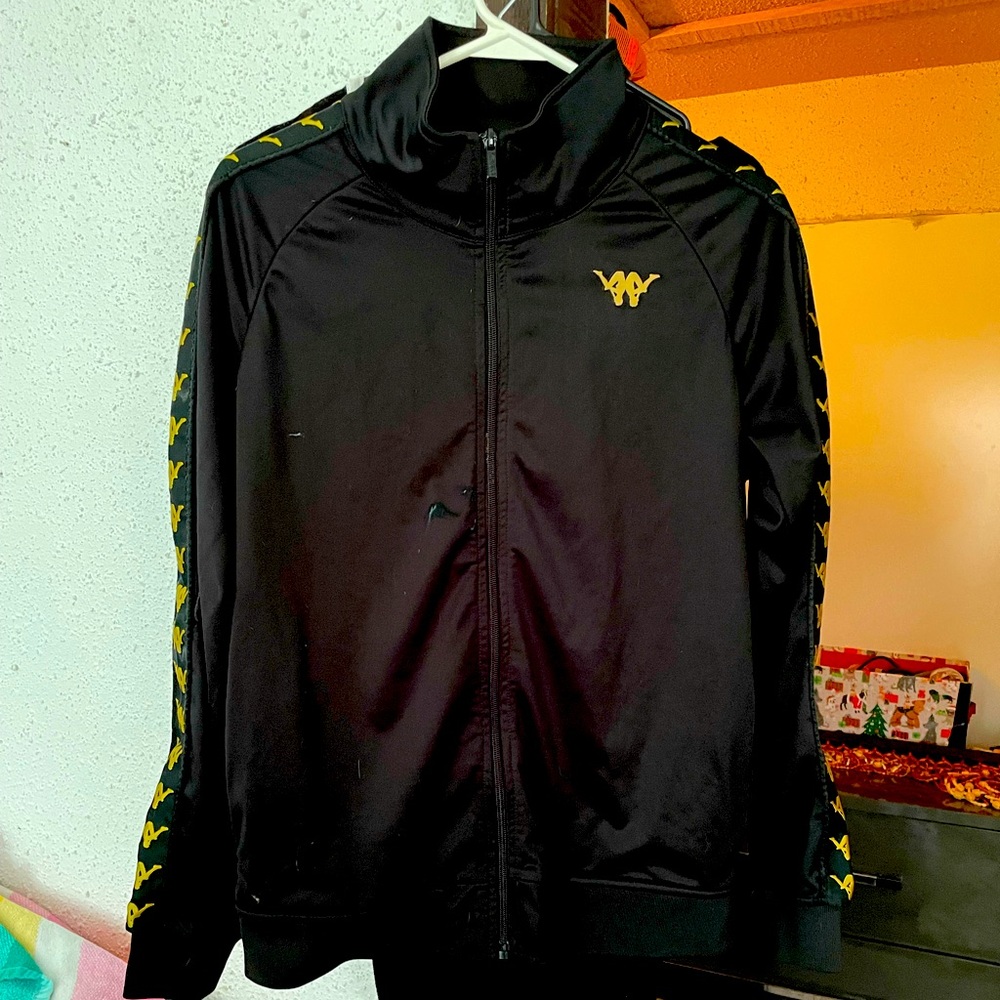 Kappa-small mark by zipper;clothing dye can fix